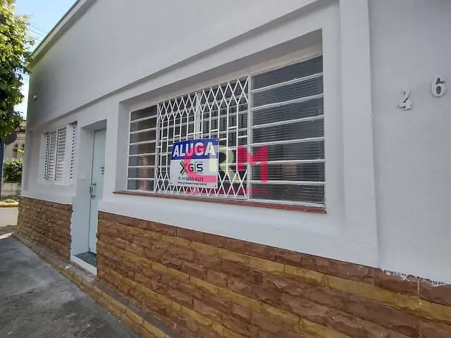 Casa com 90m², para alugar, no bairro Centro em Taquaritinga