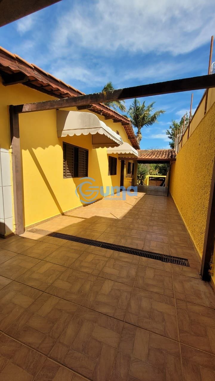Casa, 3 quartos, 179 m² - Foto 1