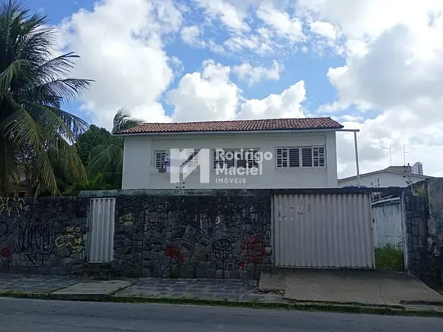 Casa 6 quartos e 5 banheiros, à venda, no bairro Iputinga em Recife