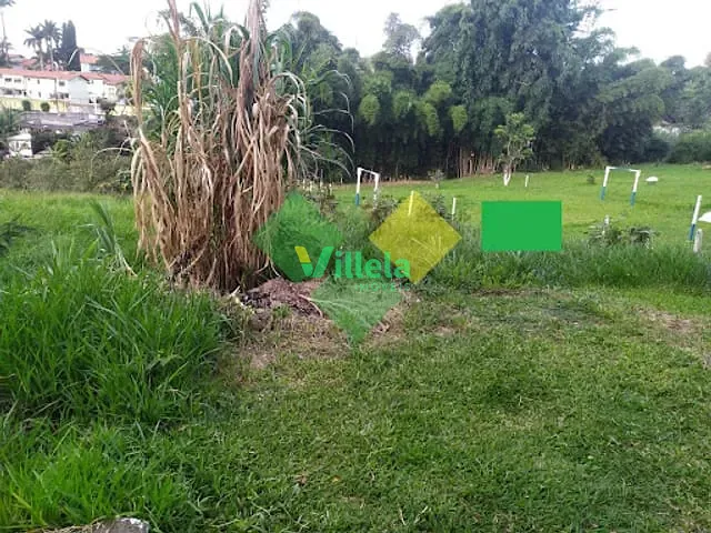 Casa à venda, no bairro Vila Áurea em Poá