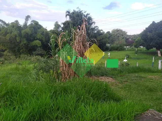 Casa à venda, no bairro Vila Áurea em Poá
