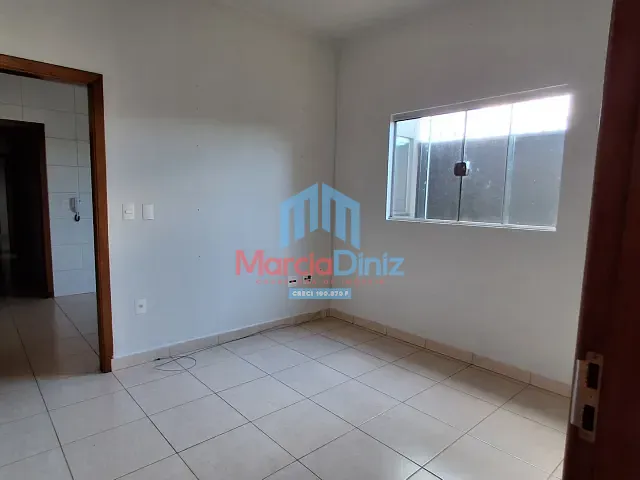 Casa 2 quartos e 1 banheiro, para alugar, no bairro Joaquim de Paula Ribeiro em Ituverava