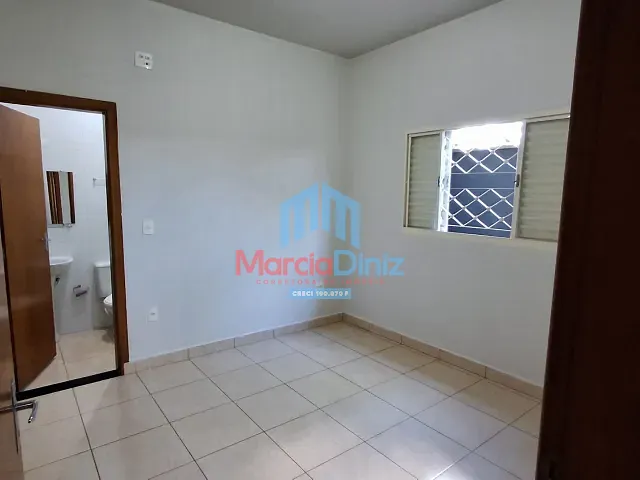 Casa 2 quartos e 1 banheiro, para alugar, no bairro Joaquim de Paula Ribeiro em Ituverava