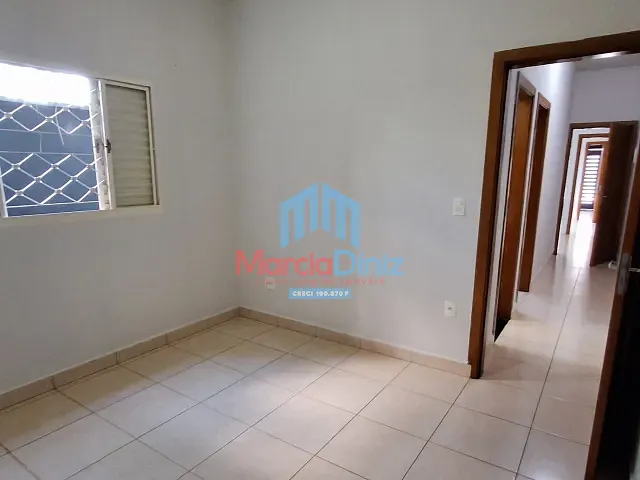 Casa 2 quartos e 1 banheiro, para alugar, no bairro Joaquim de Paula Ribeiro em Ituverava
