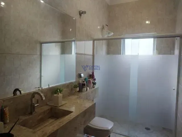 Casa com 250m² 5 quartos e 5 banheiros, à venda, no bairro Jardim Satélite em São José dos Campos