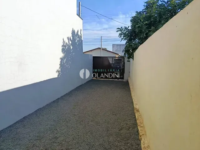 Casa com 300m² 2 quartos e 1 banheiro, para alugar, no bairro Parque Residencial Itamaraty em Artur Nogueira