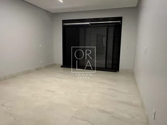 Casa com 407m² 4 quartos e 6 banheiros, à venda, no bairro Fazenda Gameleira em Goiânia