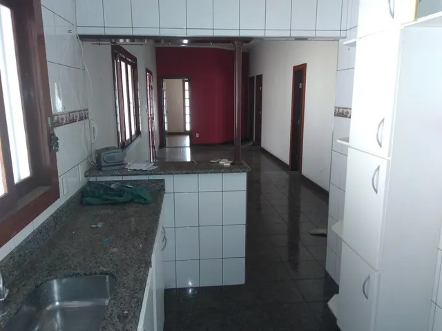 Casa com 720m² 3 quartos e 2 banheiros, à venda, no bairro Residencial Pôr do Sol em Sete Lagoas