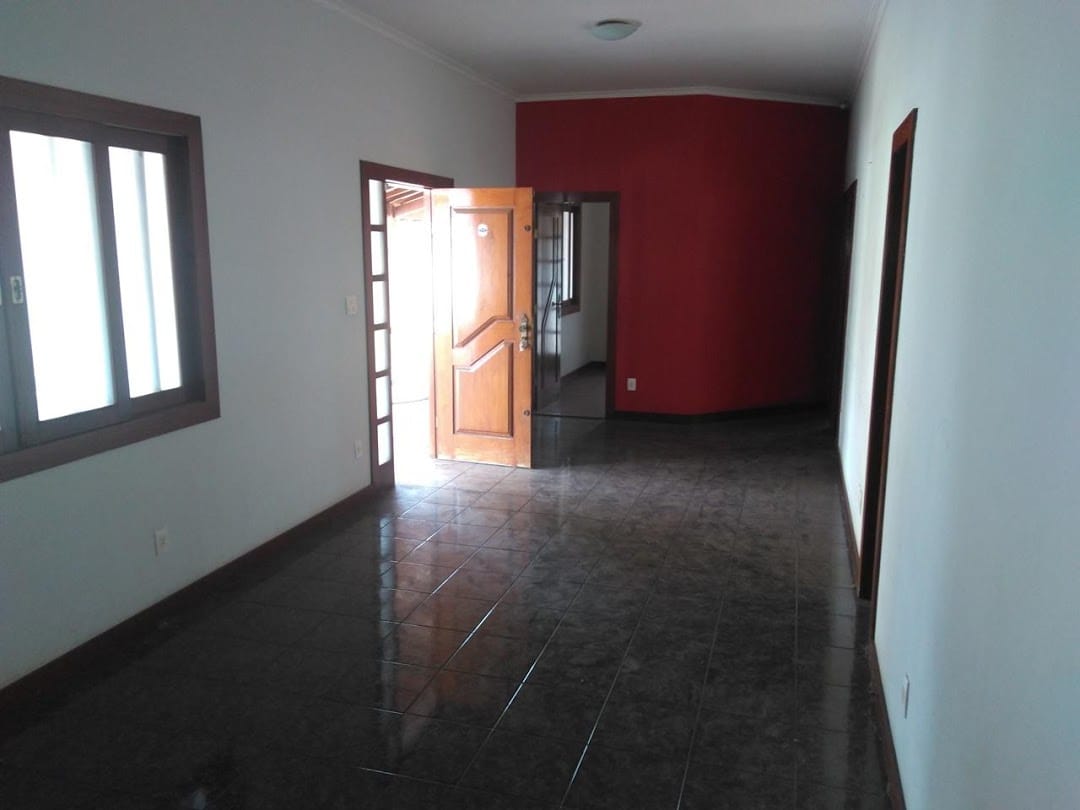 Casa de 3 quartos, 1 suíte, hidromassagem, 7 vagas, 2 banhos à venda, Residencial Pôr do Sol, Sete Lagoas, MG miniatura 9