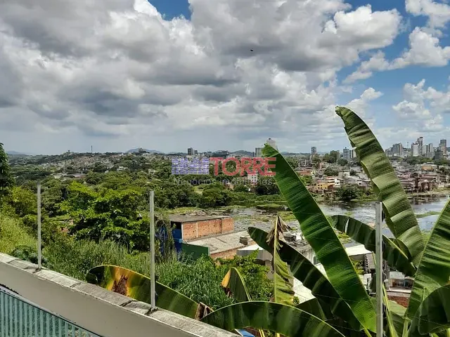 Casa 4 quartos e 4 banheiros, à venda, no bairro João Soares em Itabuna