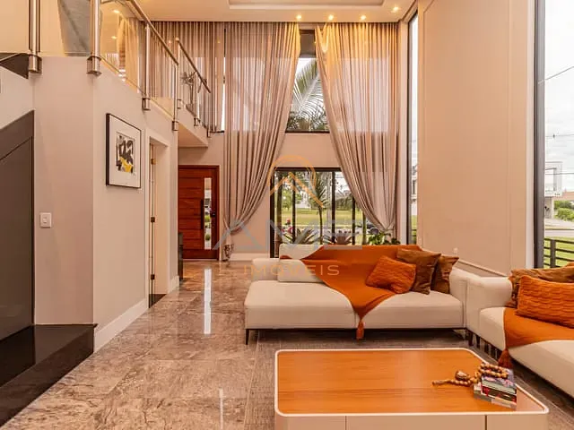 Casa 3 quartos e 5 banheiros, à venda, no bairro Laranjal em Pelotas