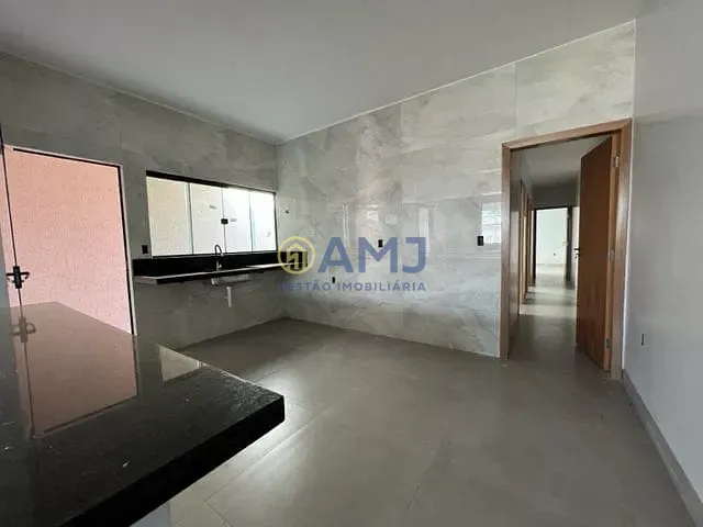 Casa com 180m² 3 quartos e 2 banheiros, à venda, no bairro Jardim Itaipu em Goiânia