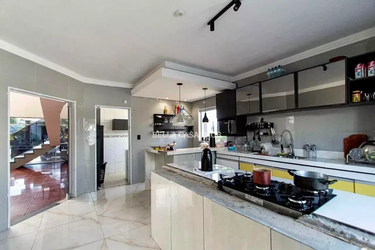 Casa, 4 quartos, 300 m² - Foto 2