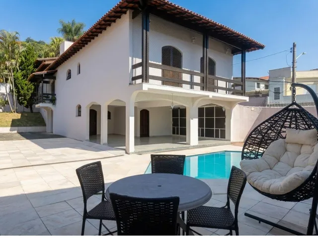 Casa 3 quartos e 7 banheiros, à venda, no bairro Vila Oliveira em Mogi das Cruzes