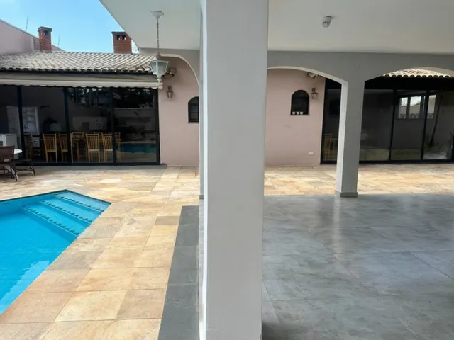 Casa 3 quartos e 7 banheiros, à venda, no bairro Vila Oliveira em Mogi das Cruzes