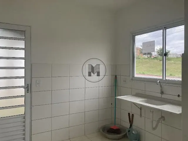 Casa 2 quartos e 1 banheiro, à venda, no bairro Loteamento Residencial Espanha em Guaratinguetá