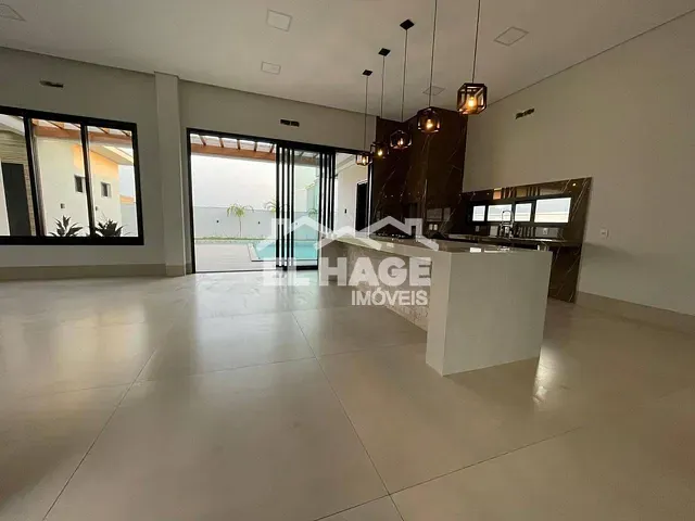 Casa com 720m² 3 quartos e 5 banheiros, à venda, no bairro Jardim Itália em Cuiabá