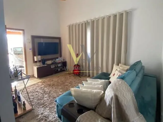Casa com 300m² 3 quartos e 2 banheiros, à venda, no bairro Adriana Parque em Anápolis