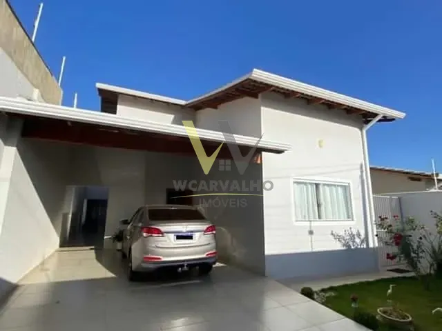 Casa com 300m² 3 quartos e 2 banheiros, à venda, no bairro Adriana Parque em Anápolis