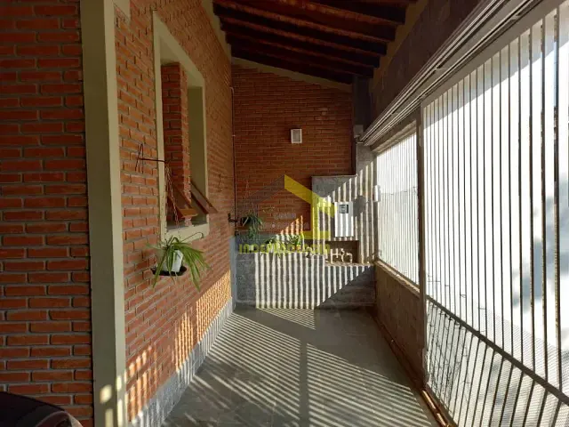Casa com 250m² 3 quartos e 3 banheiros, à venda, no bairro Vila Brasileira em Itatiba
