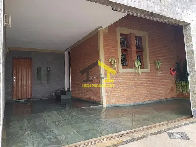Casa com 250m² 3 quartos e 3 banheiros, à venda, no bairro Vila Brasileira em Itatiba