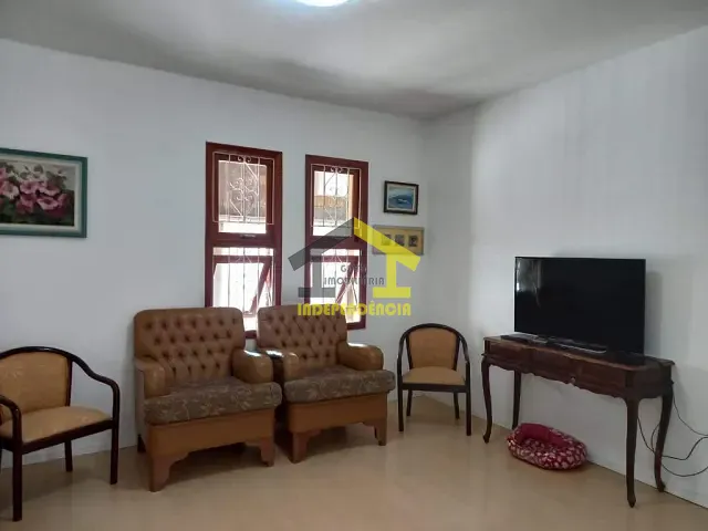 Casa com 250m² 3 quartos e 3 banheiros, à venda, no bairro Vila Brasileira em Itatiba