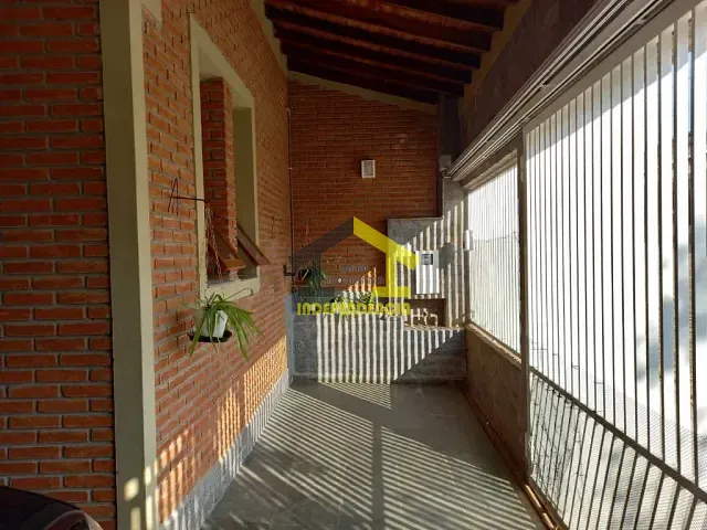 Casa com 250m² 3 quartos e 3 banheiros, à venda, no bairro Vila Brasileira em Itatiba