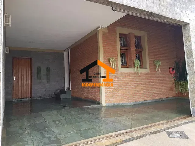 Casa com 250m² 3 quartos e 3 banheiros, à venda, no bairro Vila Brasileira em Itatiba