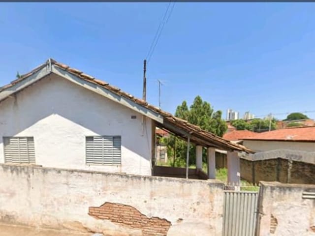 Casa com 506m² 2 quartos e 1 banheiro, à venda, no bairro Vila Xavier em Birigüi