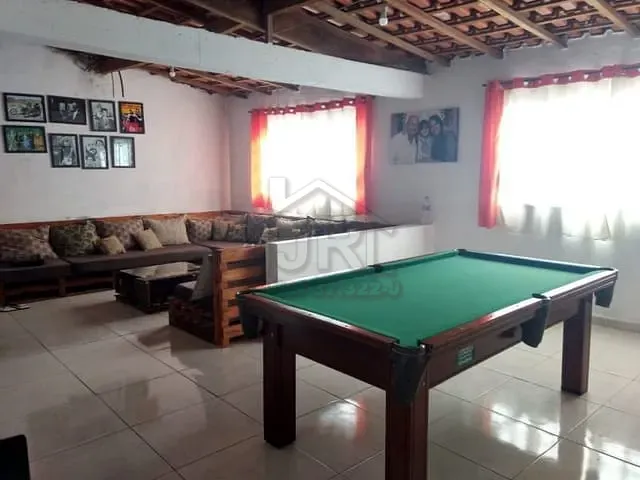 Casa com 338m² 2 quartos e 2 banheiros, à venda, no bairro Vila Feital em Mauá