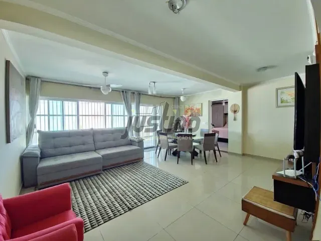 Casa com 520m² 6 quartos e 4 banheiros, à venda, no bairro Centro em Itanhaém