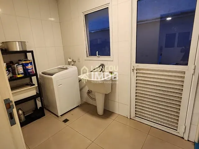 Casa com 250m² 3 quartos e 4 banheiros, à venda, no bairro Jardim Paulista II em Jundiaí