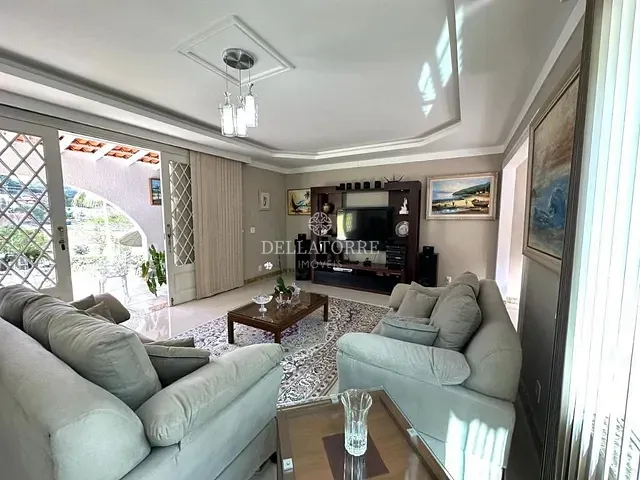 Casa com 5000m² 2 quartos e 2 banheiros, à venda, no bairro Bom Retiro em Teresópolis