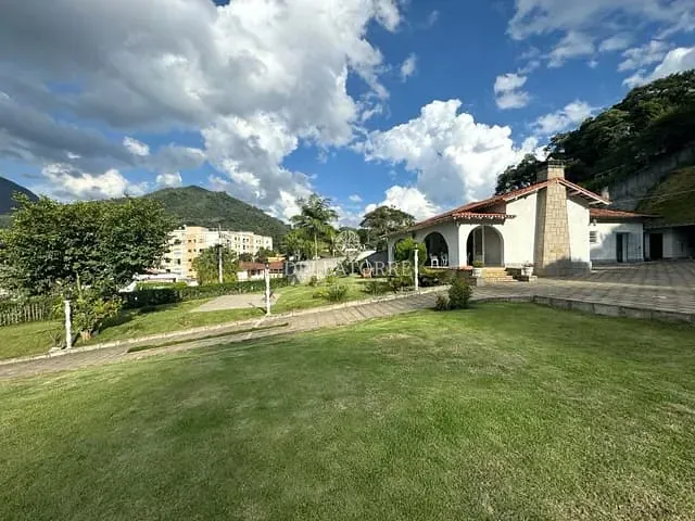 Casa com 5000m² 2 quartos e 2 banheiros, à venda, no bairro Bom Retiro em Teresópolis