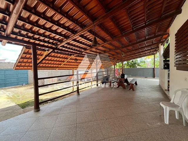 Casa com 393m² 2 quartos e 1 banheiro, à venda, no bairro Santa Tereza em Araçuaí