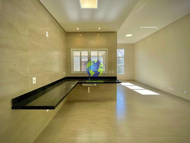 Casa com 180m² 3 quartos e 2 banheiros, à venda, no bairro Coophema em Cuiabá