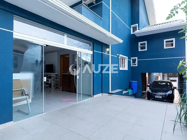 Casa com 186m² 3 quartos e 4 banheiros, à venda, no bairro Cachoeira em Curitiba