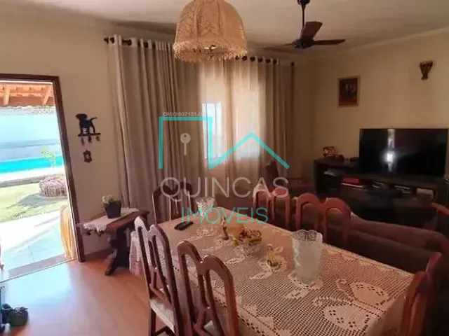 Casa com 1000m² 4 quartos e 3 banheiros, à venda, no bairro Jardim Tereza Cristina em Jundiaí