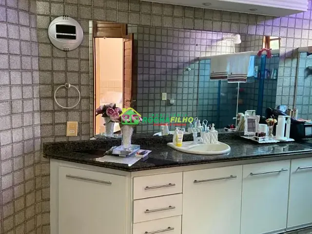Casa com 1323m² 5 quartos e 5 banheiros, à venda, no bairro Horto em Teresina