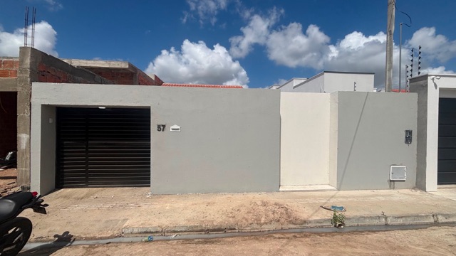 Casa com 160m² 2 quartos e 2 banheiros, para alugar, no bairro Planalto em Arapiraca