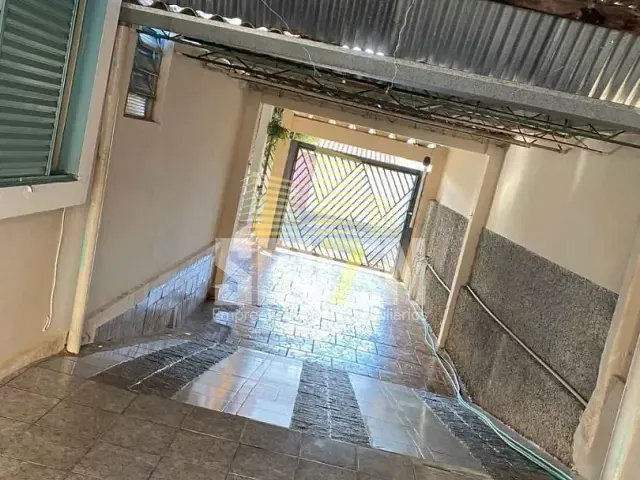 Casa com 520m² 3 quartos e 2 banheiros, à venda, no bairro Vila Coralina em Bauru