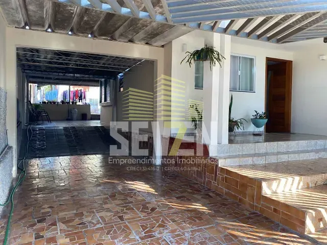Casa com 520m² 3 quartos e 2 banheiros, à venda, no bairro Vila Coralina em Bauru