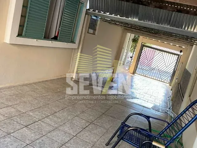 Casa com 520m² 3 quartos e 2 banheiros, à venda, no bairro Vila Coralina em Bauru