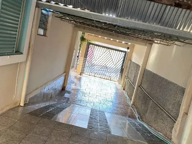 Casa com 520m² 3 quartos e 2 banheiros, à venda, no bairro Vila Coralina em Bauru