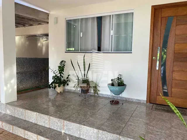 Casa com 520m² 3 quartos e 2 banheiros, à venda, no bairro Vila Coralina em Bauru
