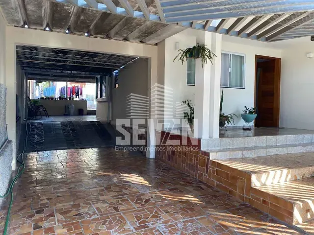 Casa com 520m² 3 quartos e 2 banheiros, à venda, no bairro Vila Coralina em Bauru