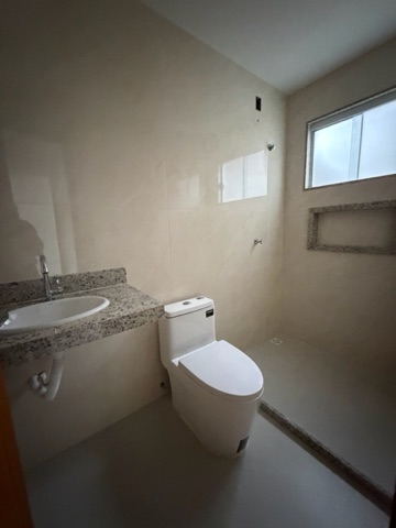Casa com 100m² 3 quartos e 2 banheiros, à venda, no bairro Jardim Mariléa em Rio das Ostras