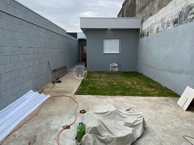 Casa com 150m² 3 quartos e 2 banheiros, à venda, no bairro Parque Maria Helena em Suzano