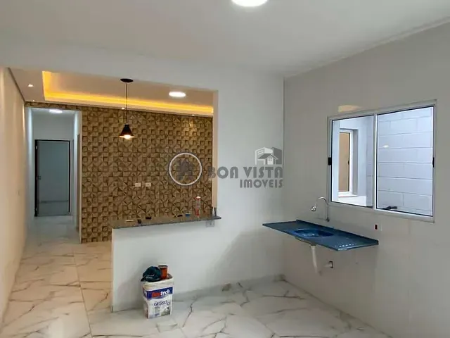 Casa com 150m² 3 quartos e 2 banheiros, à venda, no bairro Parque Maria Helena em Suzano