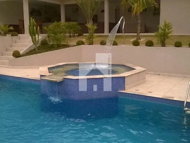 Casa com 1037m² 3 quartos e 4 banheiros, à venda, no bairro Caxambu em Jundiaí